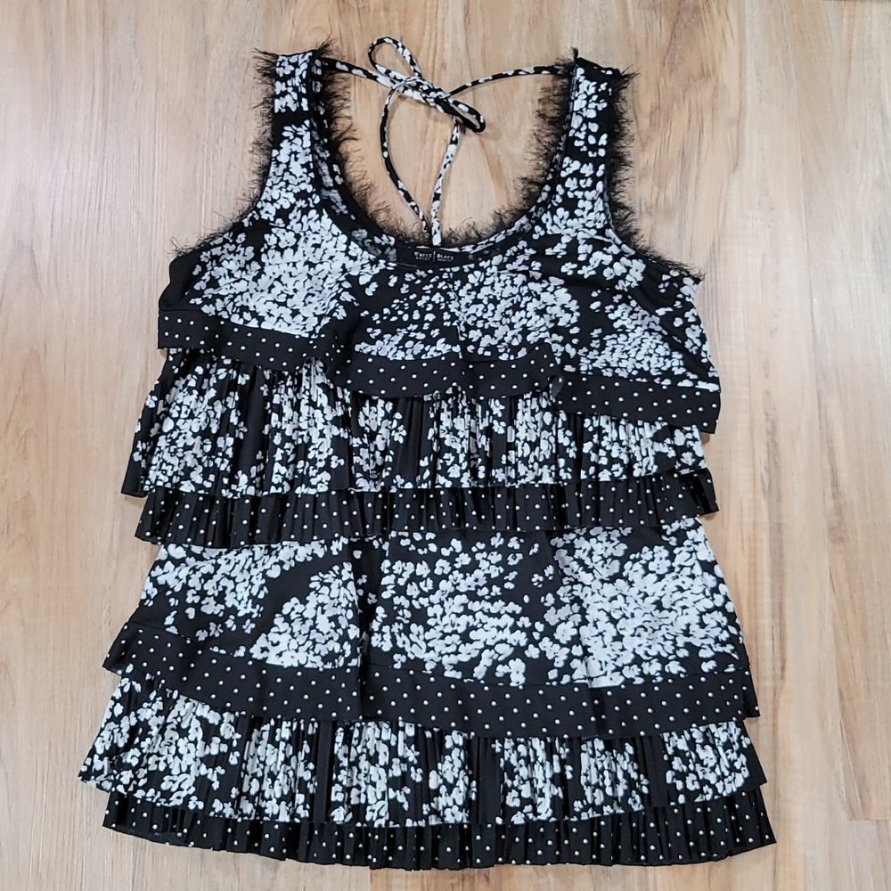 🔹️WHBM Black & White Floral Polka Dot Ruffled Tiered Flounce Sleeveless Top Med